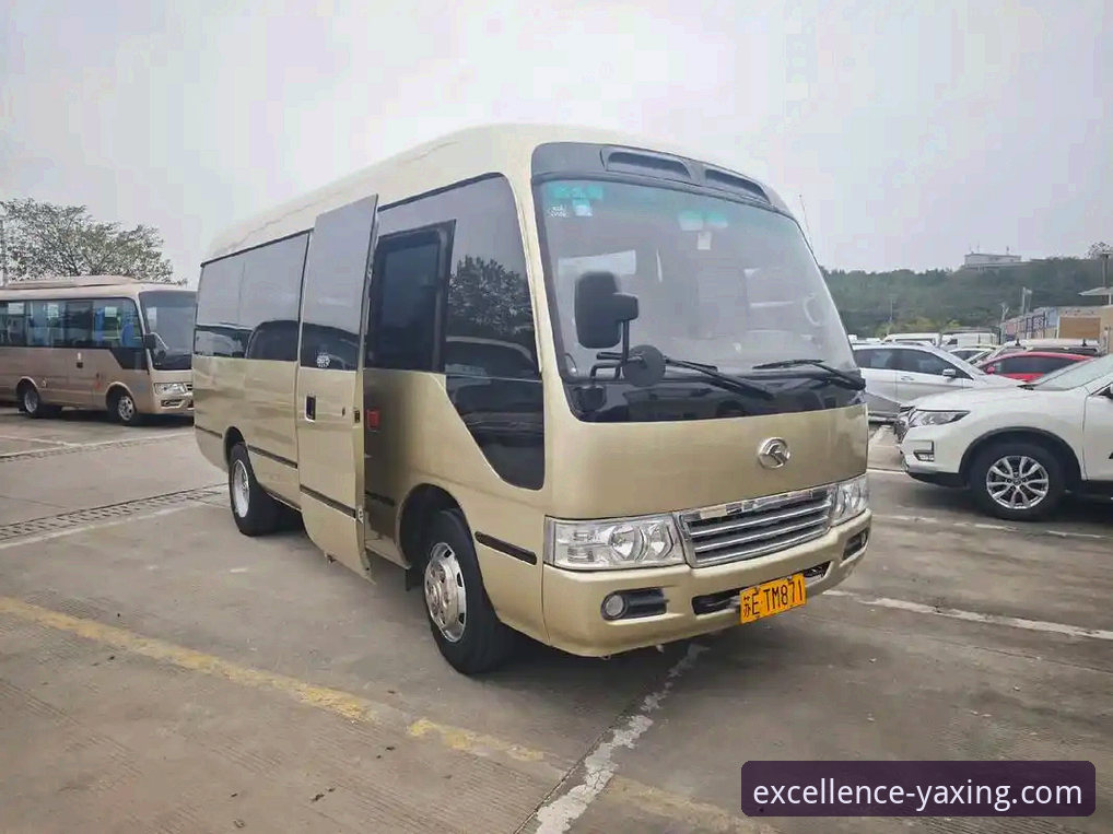 亚星客车价格与配置全面对比：19座中巴vs豪华大巴，哪款更值得入手？