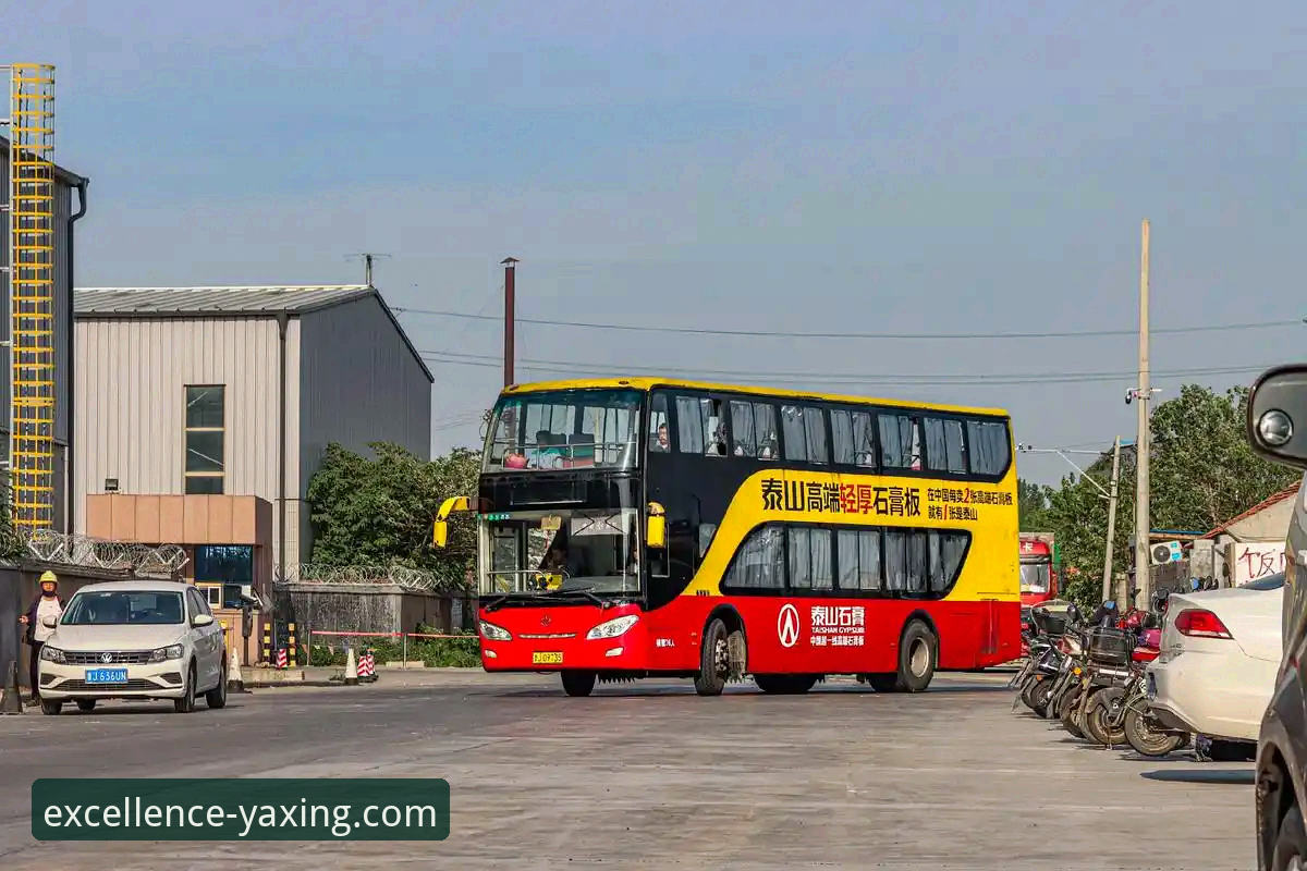 传统客运 vs 智慧出行：亚星客车车型大全如何重塑你的运营选择？